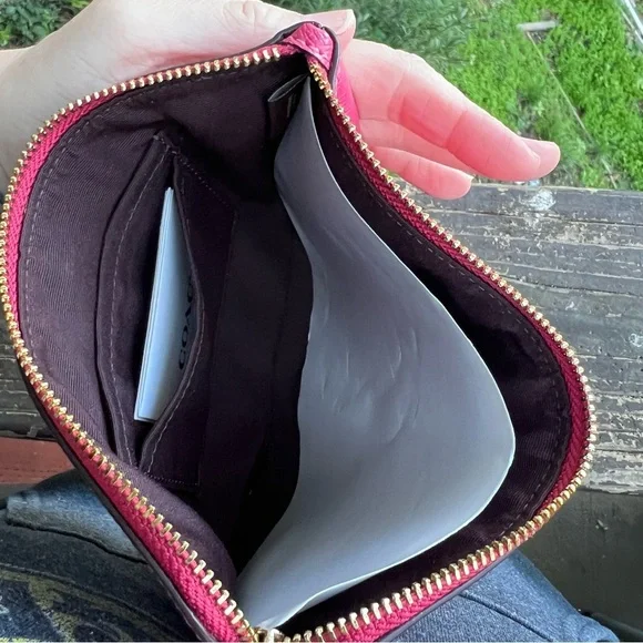 COACH Large Corner Zip Wristlet & Phone Wallet in Pink w Gold Hardware AUTHENTIC - Picture 4 of 11